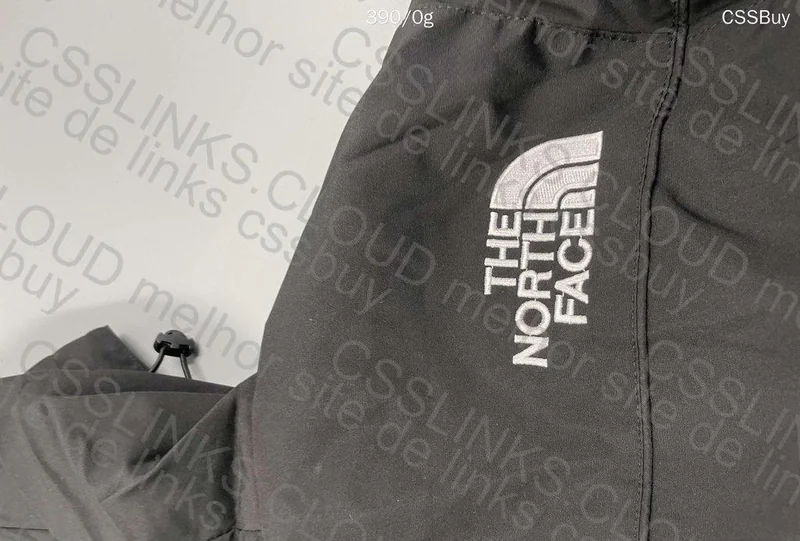 TNF Windbreaker 45¥ 6