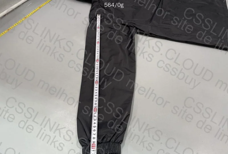 TNF Windbreaker - GL??