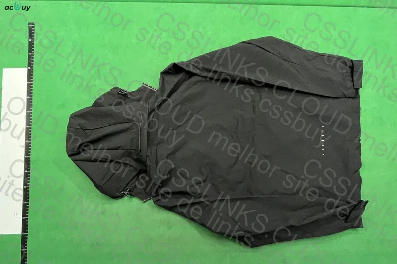 Under Armour Windbreaker 2