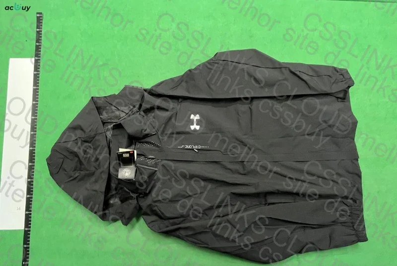 Under Armour Windbreaker 3