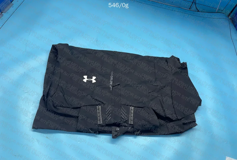 Under Armour Windbreaker (Help Declaration) 2