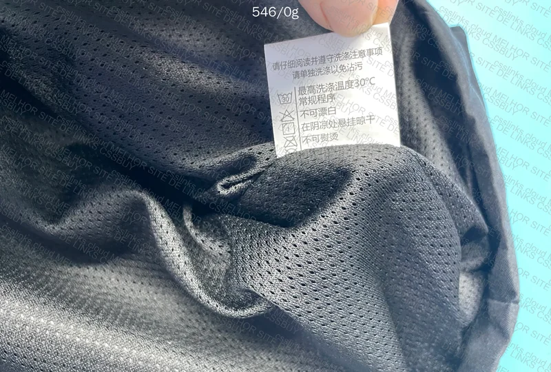 Under Armour Windbreaker (Help Declaration) 5