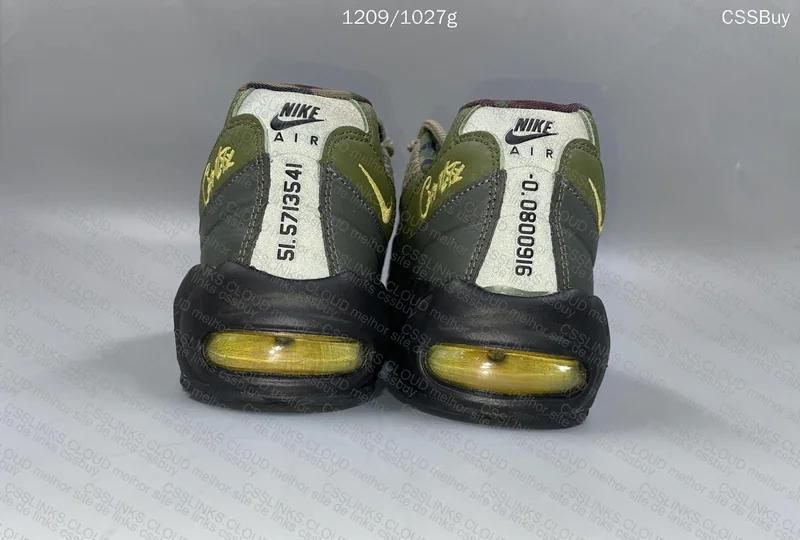 corteiz air max 95 gutta green 2