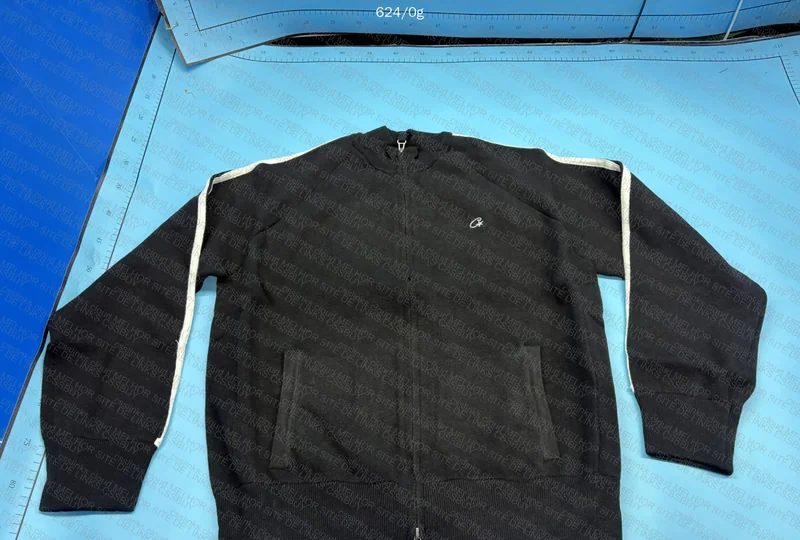 corteiz knit zip 2