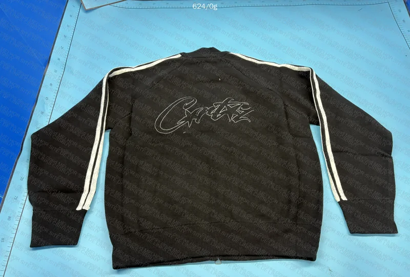 corteiz knit zip 3
