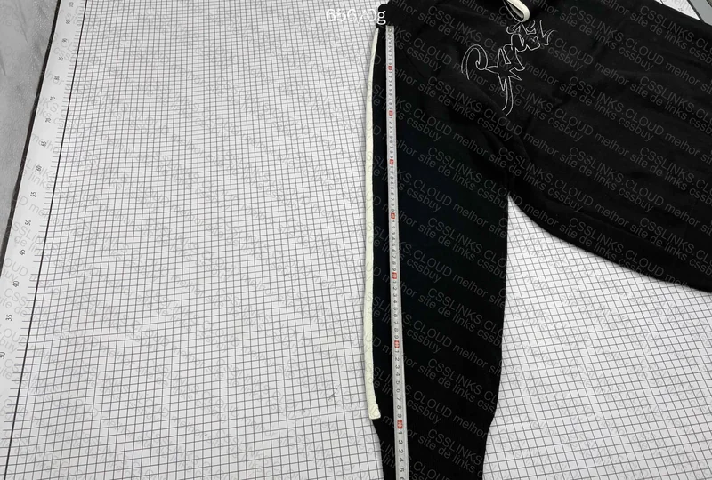 Corteiz Knit Zip Up Fleece with Measurements (GOAT) 10