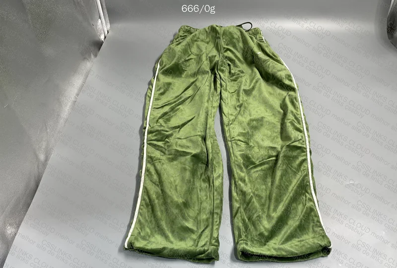 Corteiz Velour green 3