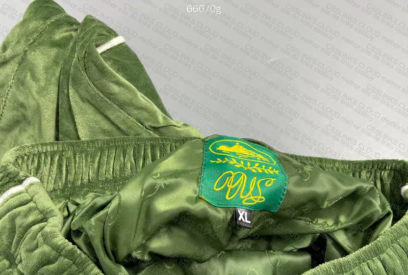 Corteiz Velour green 4