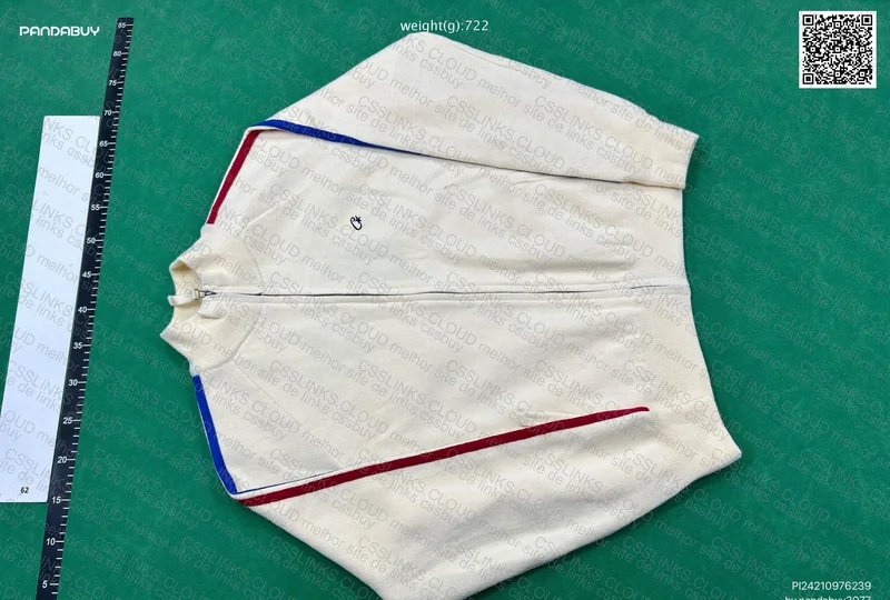 corteiz vvs knit zip up 4