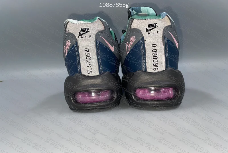 Corteiz x Nike Air Max 95 "Pink Beam" 4