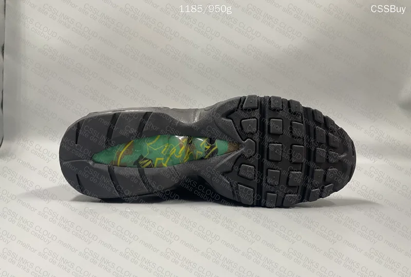Corteiz x Nike Air Max 95 SP Gutta Green 3