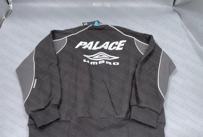 CREWNECK PALACE X UMBRO 4