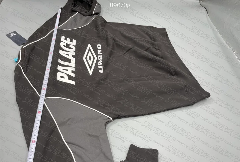 CREWNECK PALACE X UMBRO 6