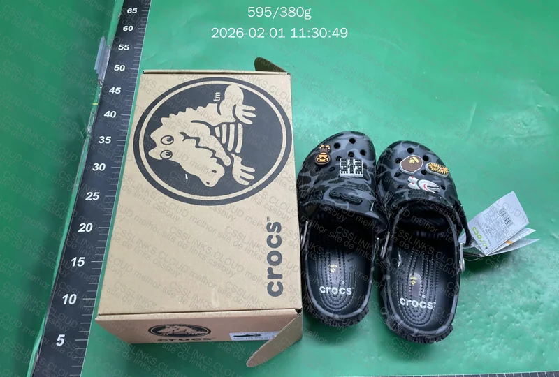 Crocs Bape preta