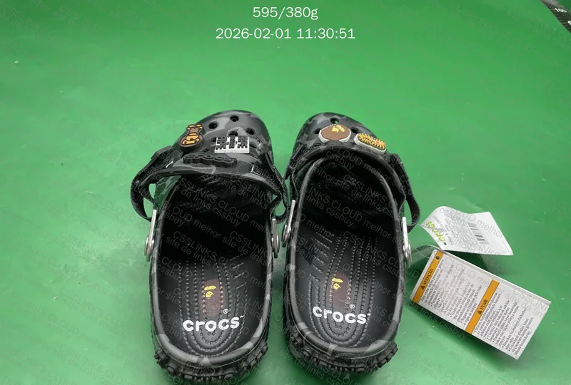 Crocs Bape preta 3