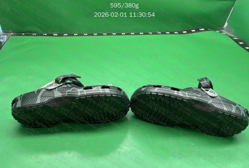 Crocs Bape preta 8
