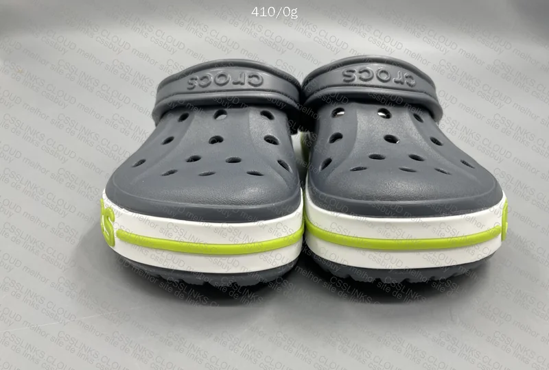 Basic Crocs 2