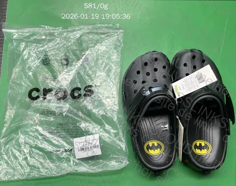 CROCS BATMAN 3