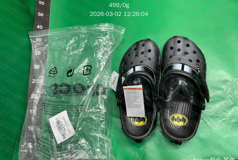 Crocs batman 10