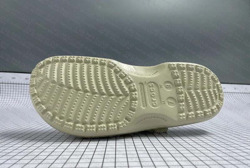 Crocs Baya Clog 9