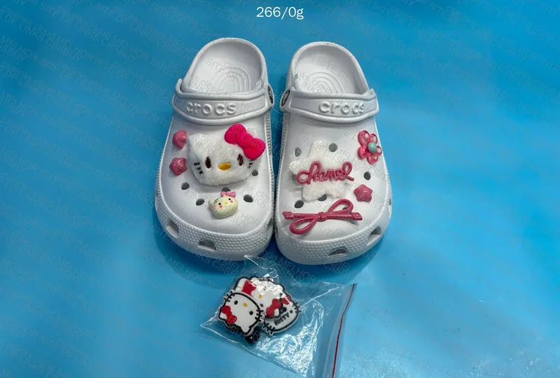 Crocs White Hello Kitty 10