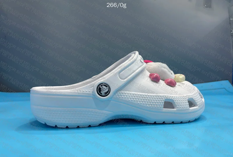 Crocs White Hello Kitty 2