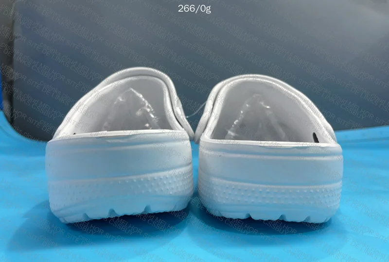 Crocs White Hello Kitty 4