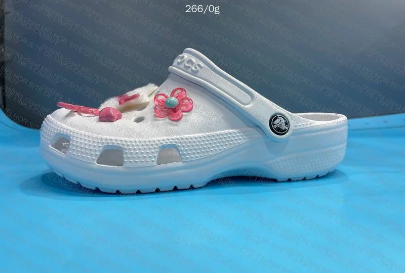 Crocs White Hello Kitty 9