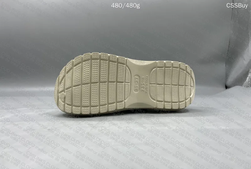 Crocs Classic Mega Crush Clog 6