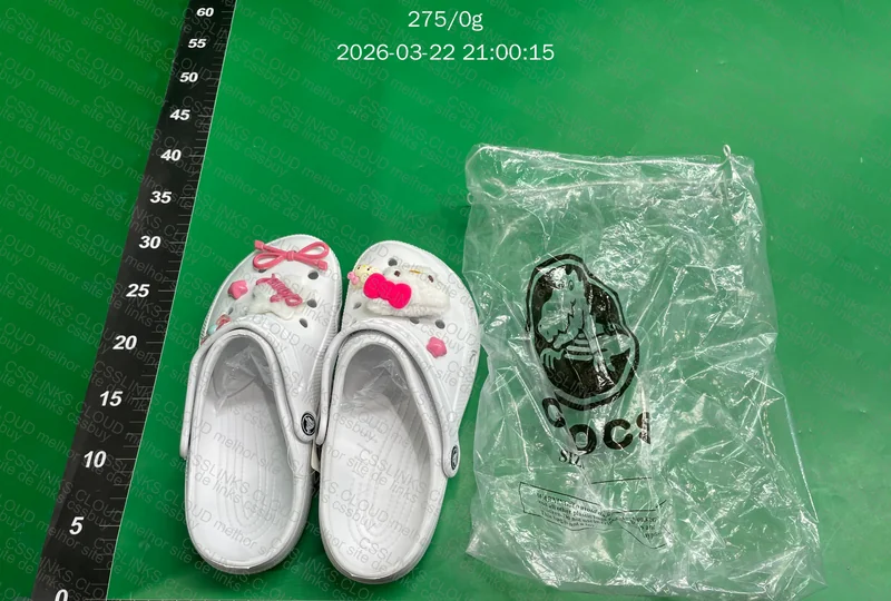 Crocs da hello kitty para a muie