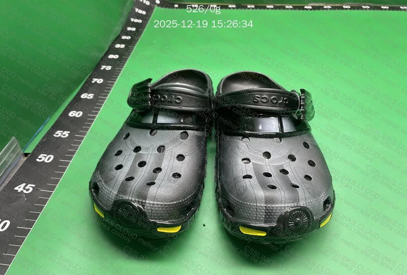 Batman Crocs 5