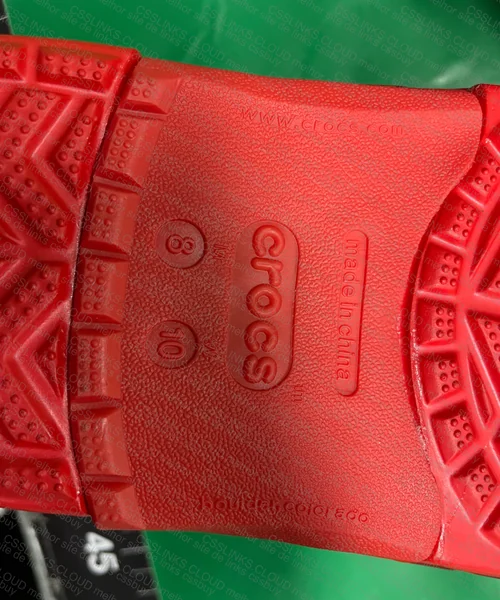 McQueen Crocs with LED 6