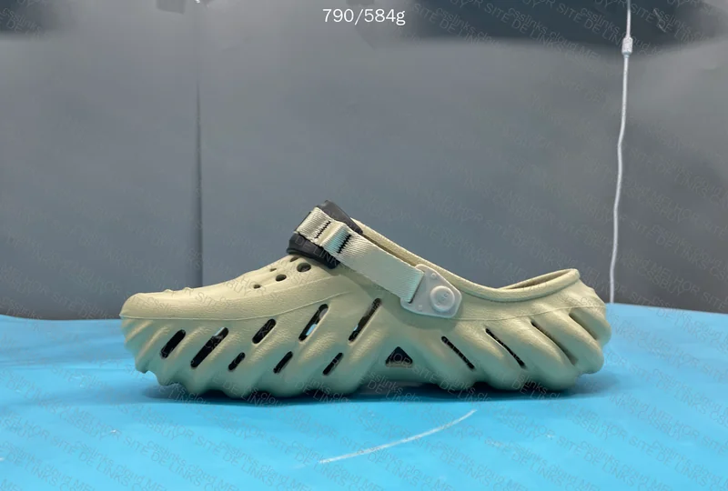 Crocs Echo CLOG 5