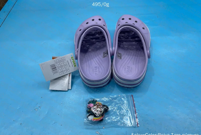 Female Crocs 3