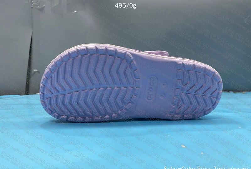 Female Crocs 6
