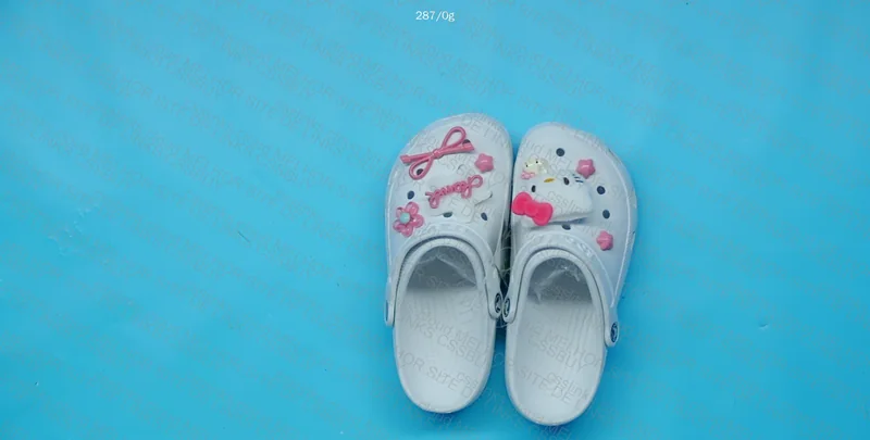 Crocs Hello Kitty 2