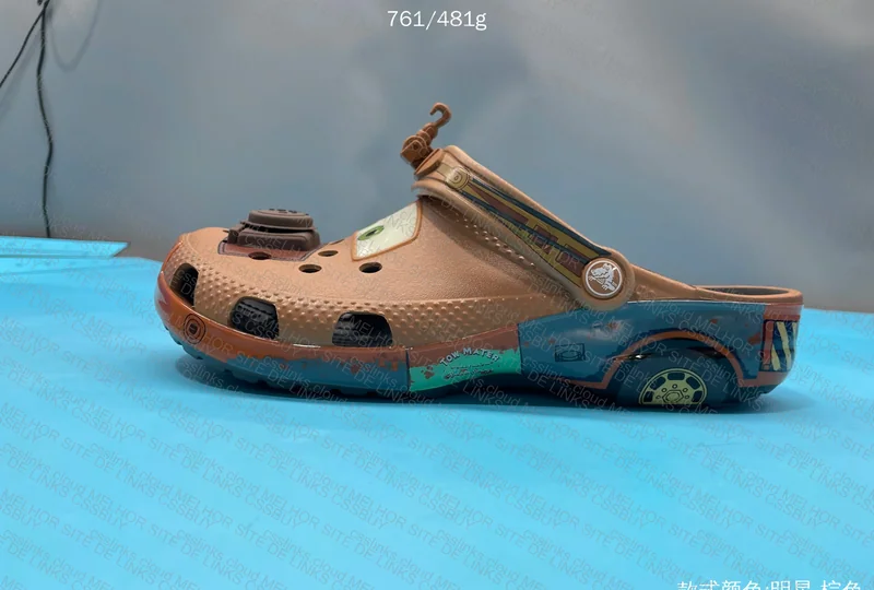 Crocs Mater 6
