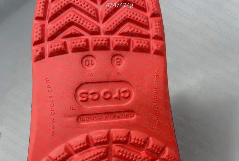 CROCS Mcqueen 8
