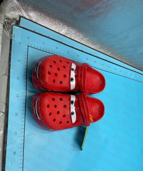Crocs Mcqueen 5