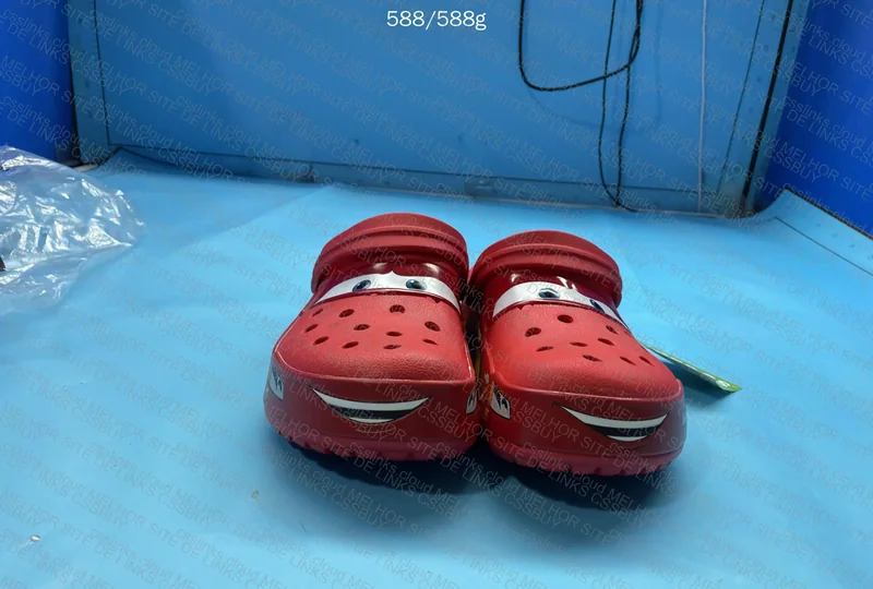 Crocs mcqueen 3