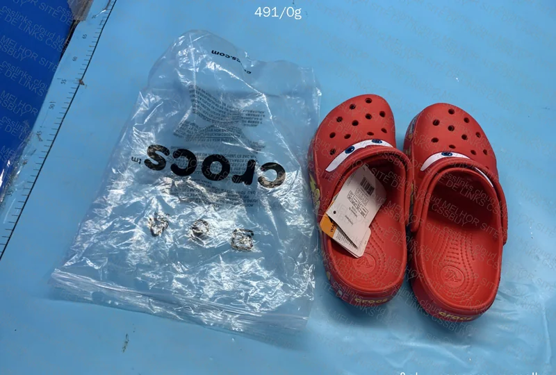 Crocs MCQueen suspeito