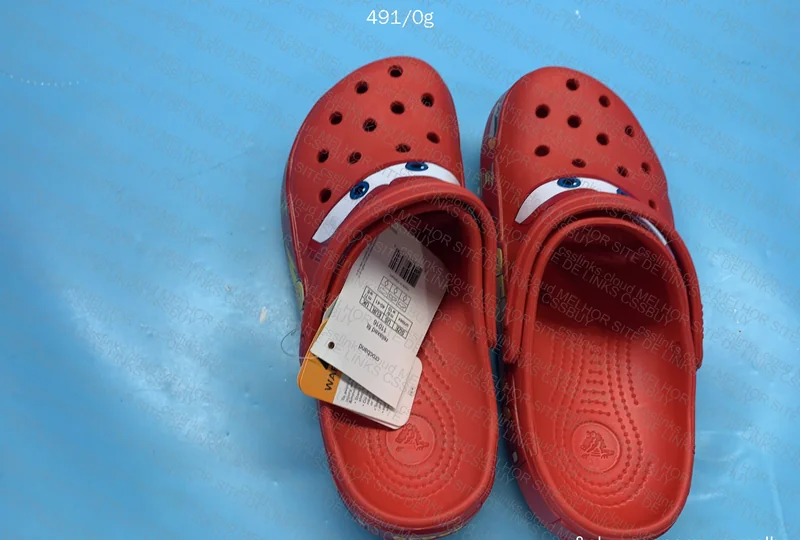 Crocs MCQueen suspeito 2