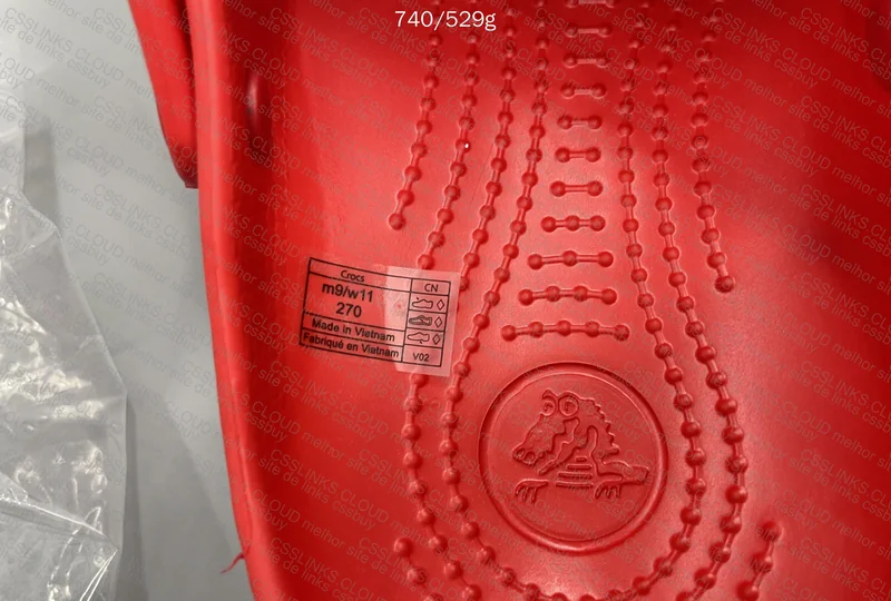 McQueen Crocs Price: 45 + 5 Y Size: M9/W11 Weight: 740/529g Batch: --- 7
