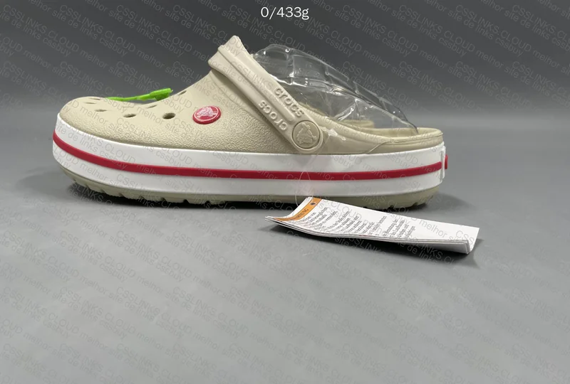 Crocs for Gata 4