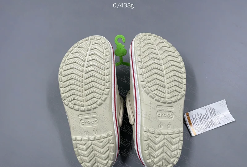 Crocs for Gata 6