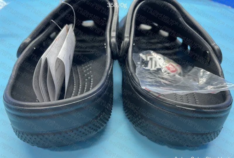 Black Crocs 25.00￥ 2