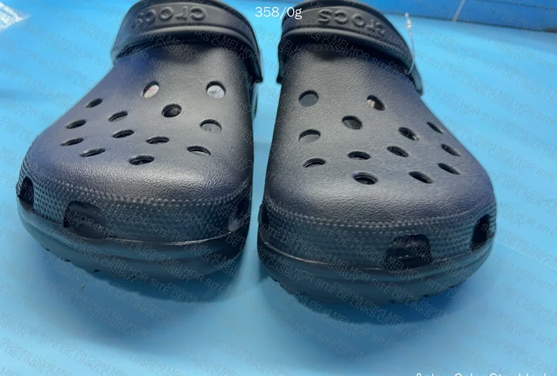 Black Crocs 25.00￥ 3