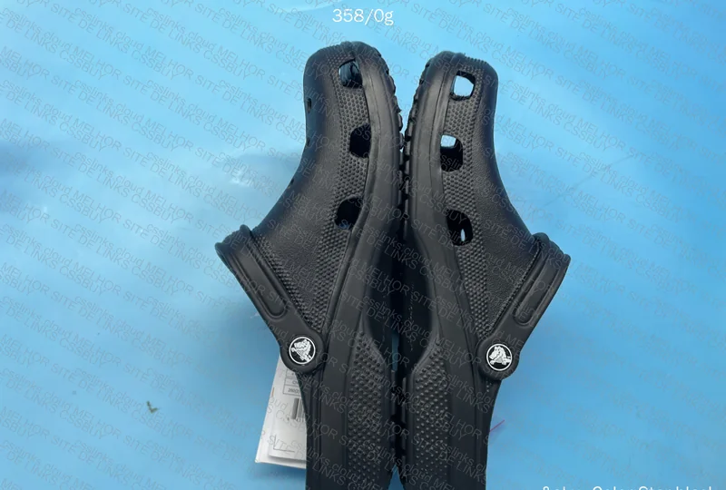 Black Crocs 25.00￥ 5