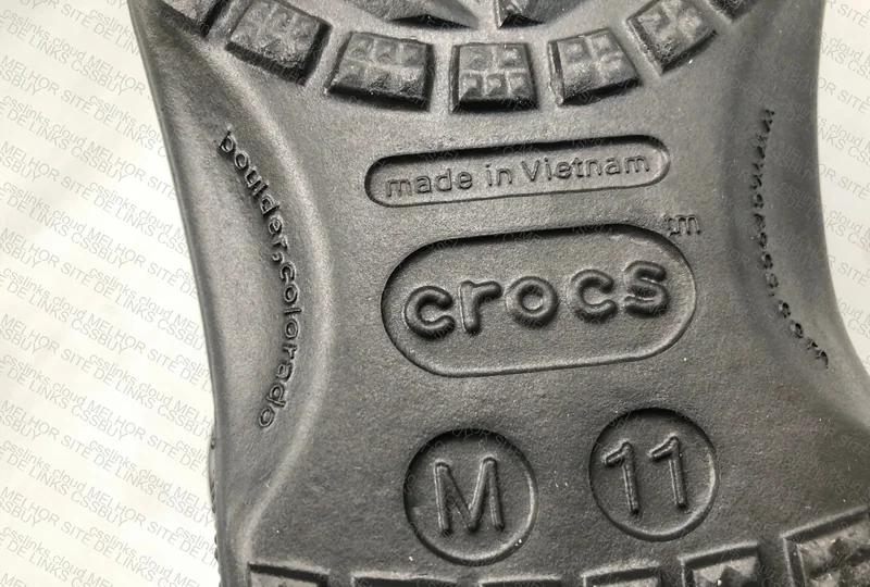 Black Crocs 10