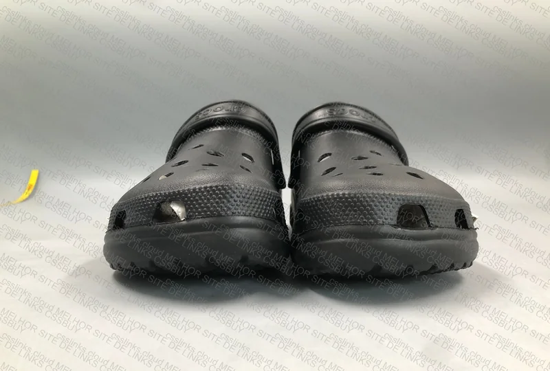 Black Crocs 2